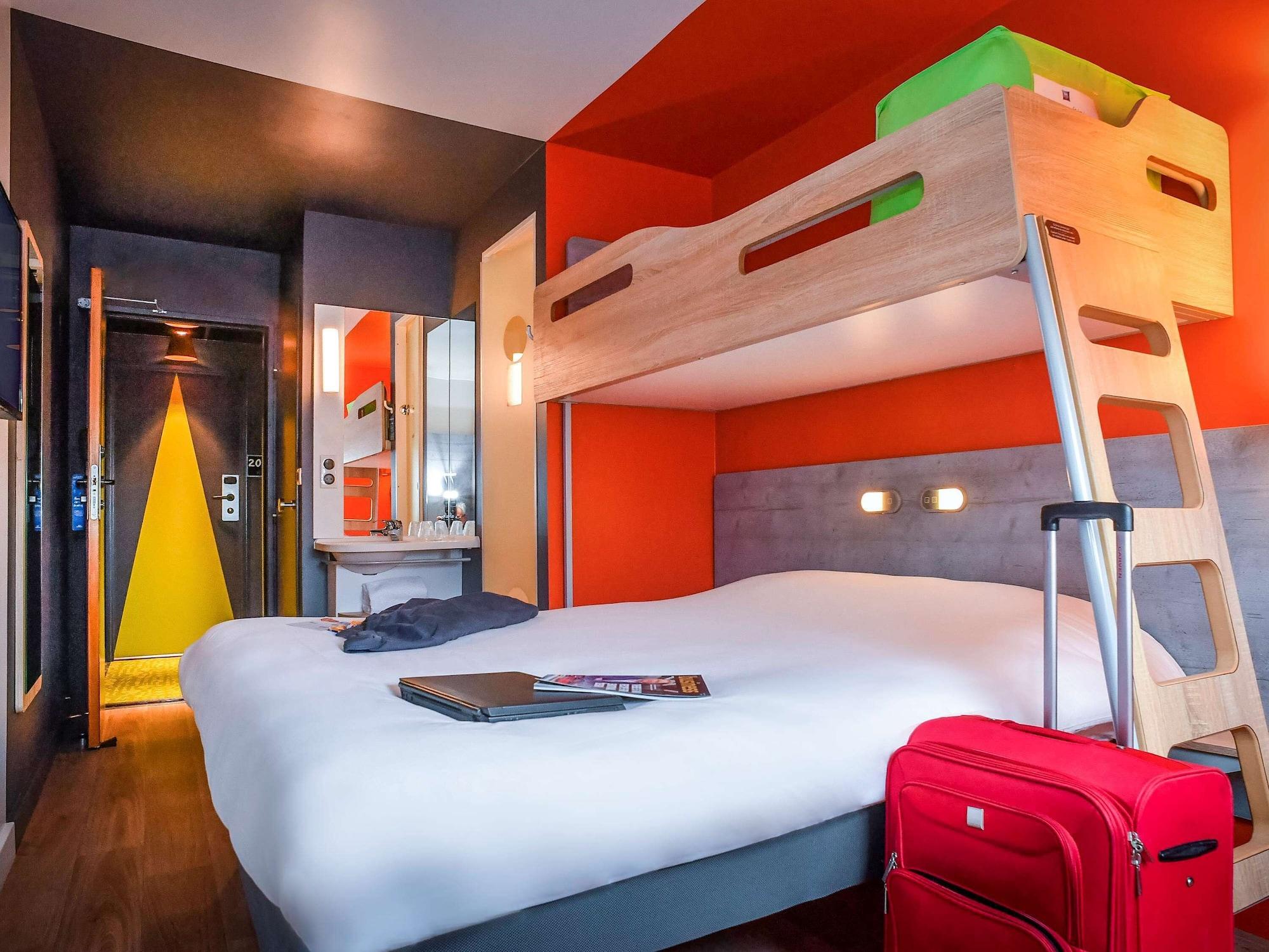 Ibis Budget Saint Lo Exterior photo