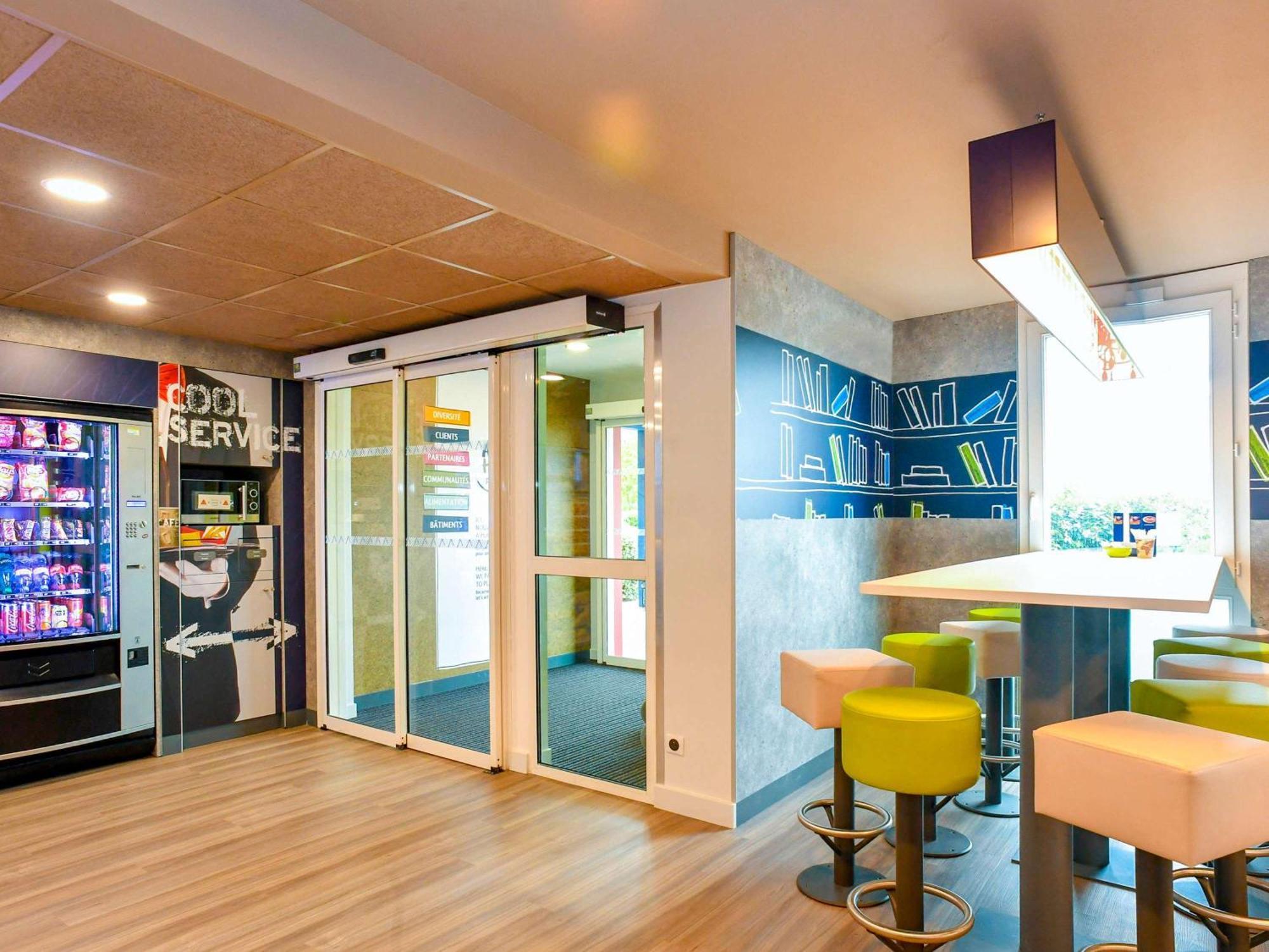 Ibis Budget Saint Lo Exterior photo